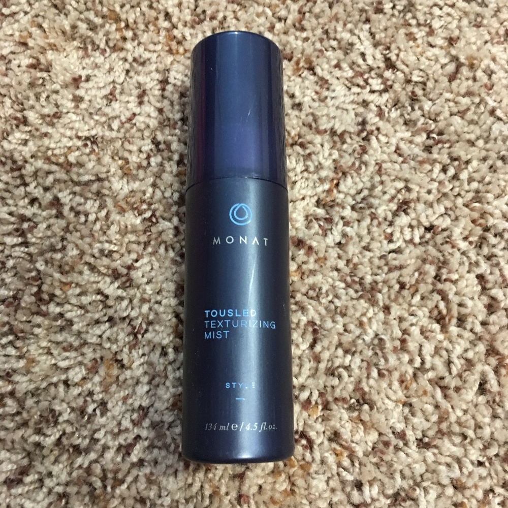 Monat Texturizing Mist